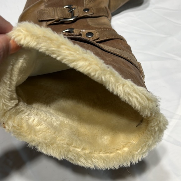 Gianni‎ Bini Brown Heeled Boots with Fur Trim - Picture 8 of 11